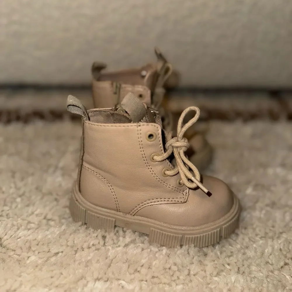 ZARA Baby Combat Boots - Picture 3 of 10
